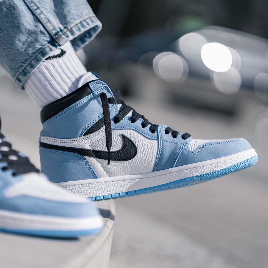 JORDAN 1 RETRO HIGH ‘WHITE UNIVERSITY BLUE BLACK