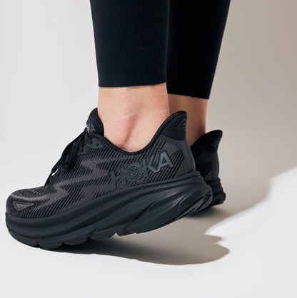 Hoka Clifton 9 ‘Black’