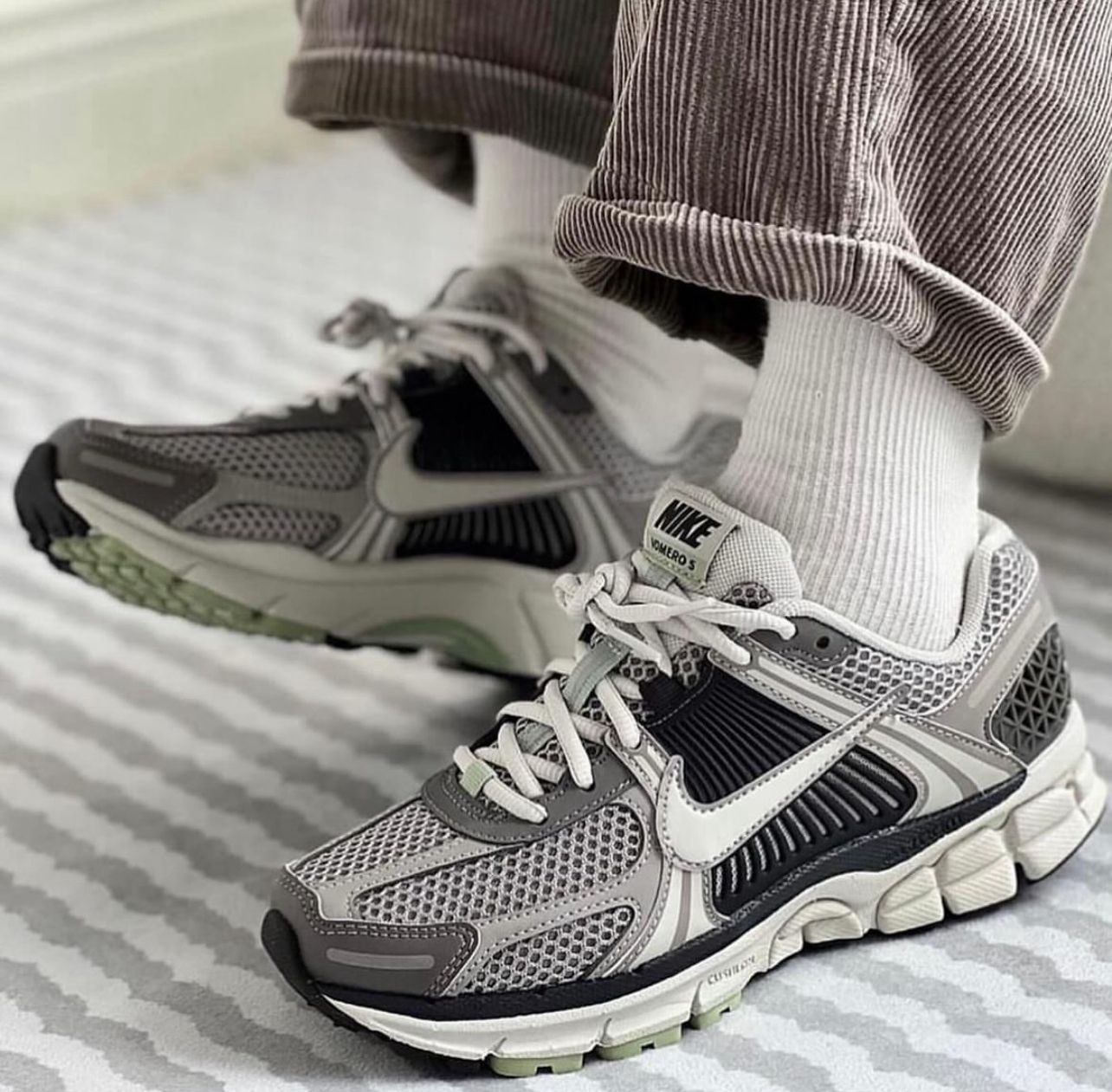 Nike Air Zoom Vomero 'Cobblestone'