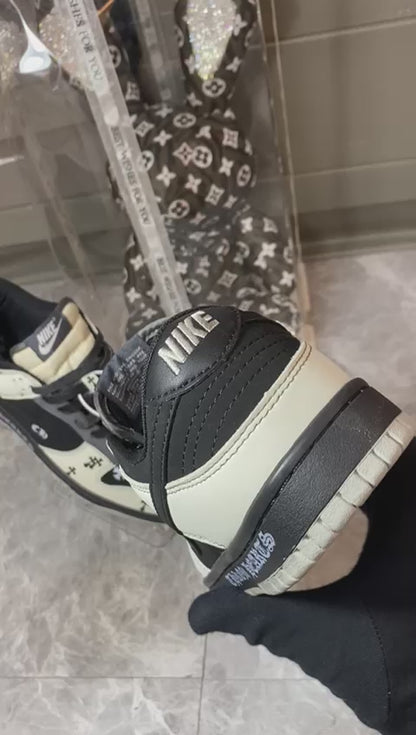 Nike Dunks SB X Chrome Hearts
