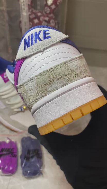 Nike SB x Rayssa Leal Dunk
