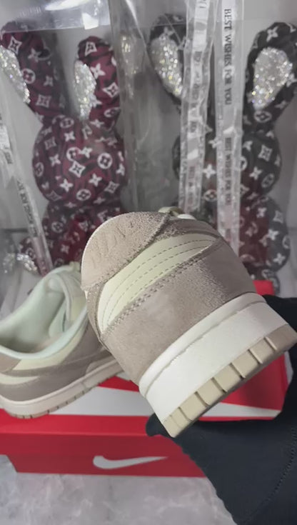 Nike Dunk Low "Sanddrift"