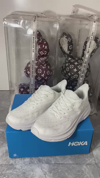 Hoka Clifton 9 ‘White’