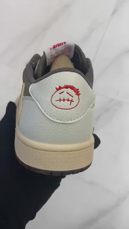 JORDAN 1 RETRO LOW OG SP TRAVIS SCOTT REVERSE MOCHA