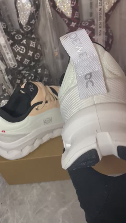 LOEWE + ON Cloudtilt 2.0 Tan/White’