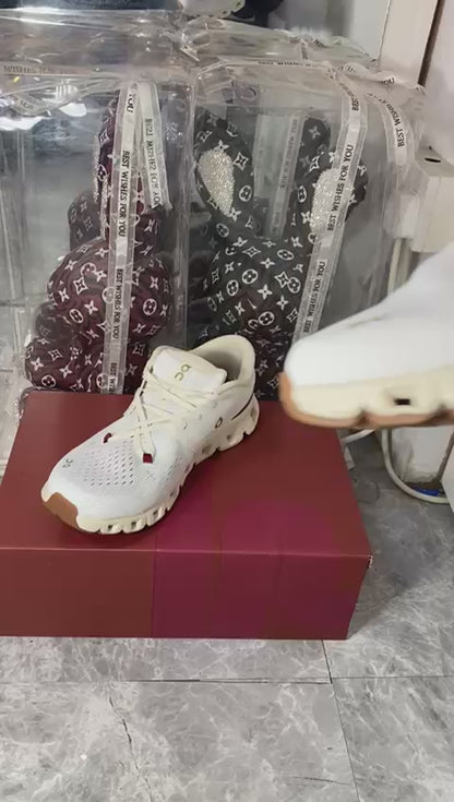 ON Cloud X 4 'Pearl Ivory'