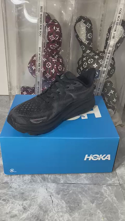 Hoka Clifton 9 ‘Black’