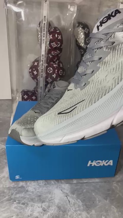 Hoka Clifton 9 ‘Harbor Mist’