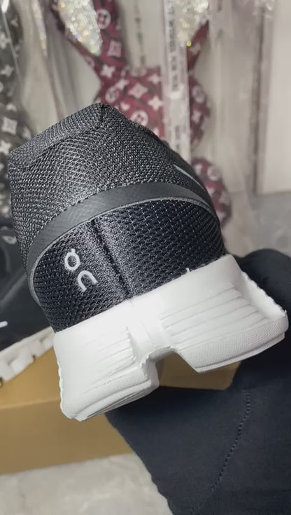 ON Cloud 5 ‘Black/White’